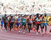 　男子マラソン　スタートする選手たち