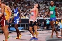 　レースを終え、天を仰ぐ小川大輝