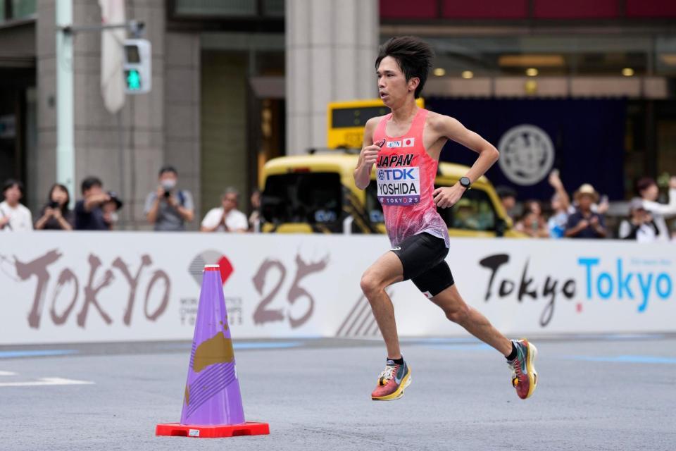 　力走する吉田祐也