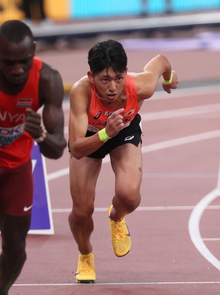 　男子８００メートル予選で敗れた落合晃（撮影・石井剣太郎）