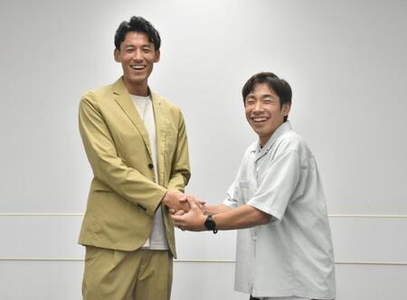 　ラジオレギュラーを共にする織田信成（右）と高野純一アナウンサー