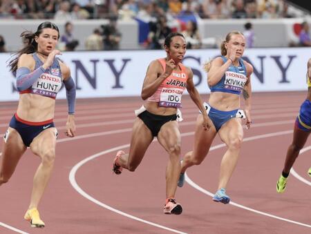 　女子２００メートル予選に臨んだ井戸アビゲイル風果（中央）＝撮影・石井剣太郎