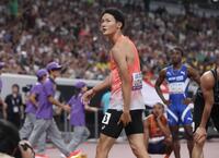 　男子２００メートル予選を突破した鵜澤飛羽（撮影・石井剣太郎）