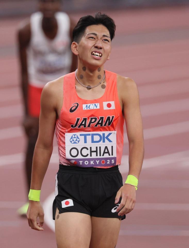 　男子８００メートル予選で敗れた落合晃（撮影・石井剣太郎）