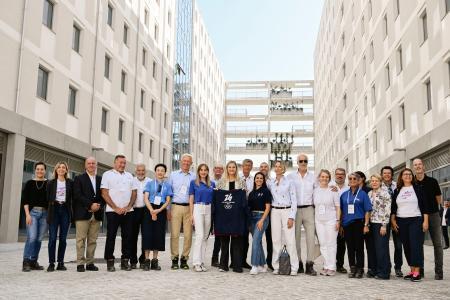 IOC会長が選手村を評価 「美しい」、26年冬季五輪