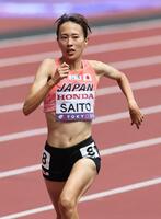 　女子３０００メートル障害予選　ゴールする斎藤みう