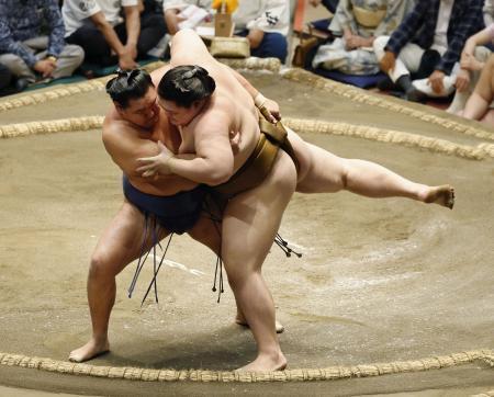 秋場所、トップ豊昇龍は全勝守る 大の里、琴桜は5勝目