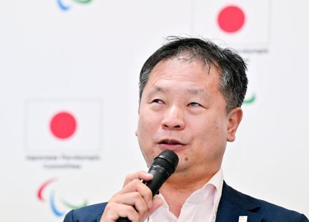 　スポーツ庁長官に就任が決まり、記者会見する河合純一氏＝１９日午後、東京都中央区