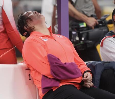 　女子やり投げ予選、３回の投てきを終えた北口榛花（撮影・石井剣太郎）