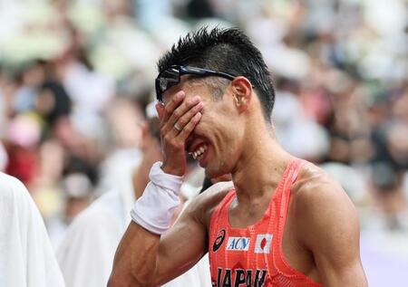 　男子２０キロ競歩のレース後、悔しがる山西利和