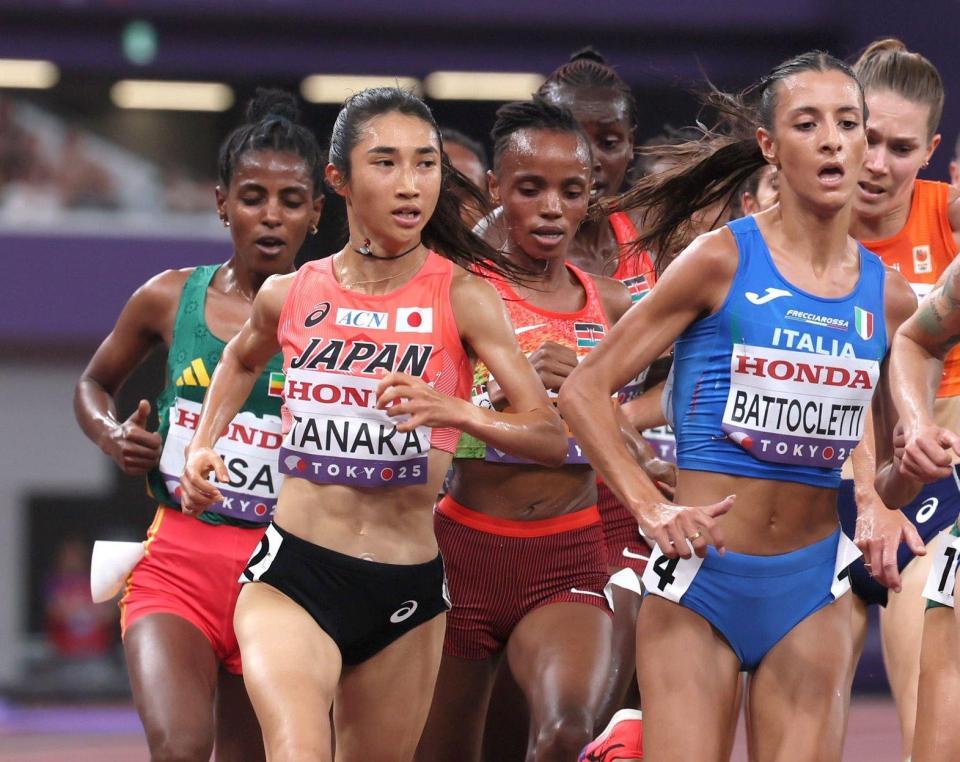 　女子５０００メートル決勝に臨む田中希実（撮影・石井剣太郎）