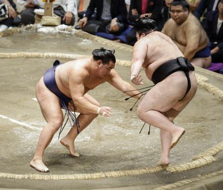 横綱豊昇龍、８連勝で勝ち越し　大の里１敗守る、琴桜３敗目