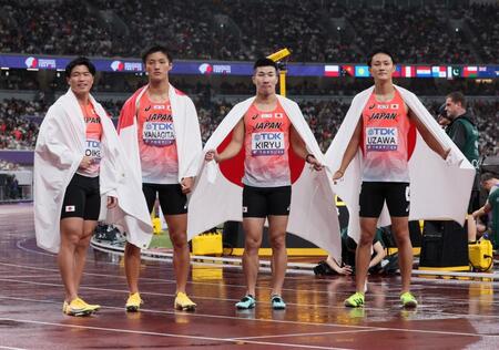 　メダルを逃した（左から）小池祐貴、栁田大輝、桐生祥秀、鵜沢飛羽（撮影・石井剣太郎）