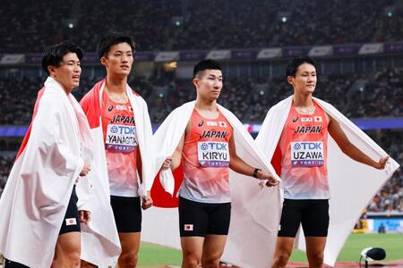 　男子４００メートルリレーで６位となった（左から）小池祐貴、柳田大輝、桐生祥秀、鵜沢飛羽