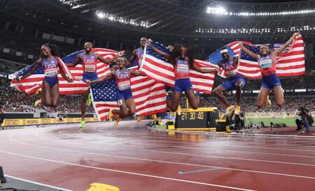 　４００メートルリレーで男女ともに金メダルを獲得したアメリカ（撮影・石井剣太郎）