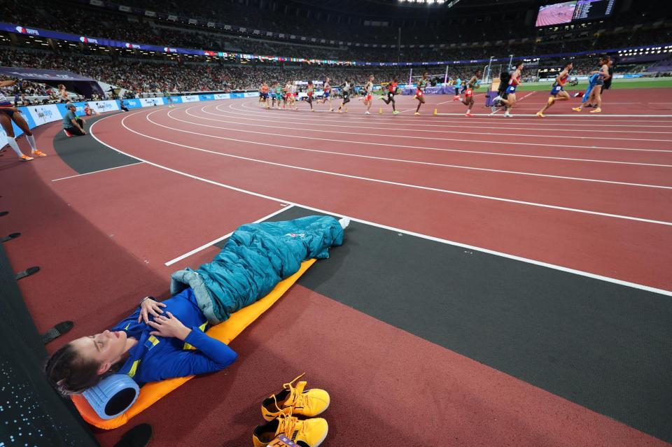 世界陸上　ヤロスラワ・マフチフ　直筆サイン入り色紙走り高跳び 眠れる森の美女 世界陸上 ヤロスラワ・マフチフ 直筆サイン入り色紙走り高跳び