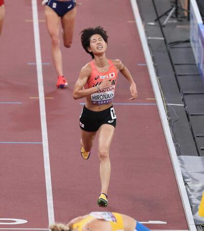 　女子５０００メートル予選で敗れた広中璃梨佳（１８日）