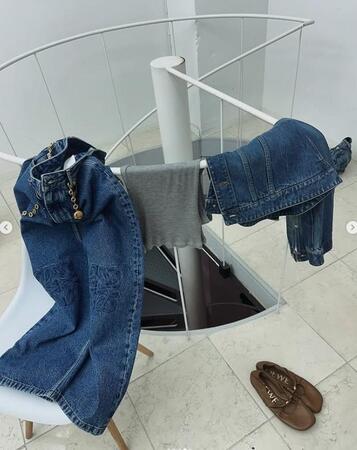 　中島ひとみのインスタグラム（＠ｇ７１３＿８）から