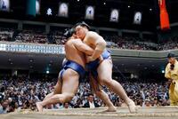 斉藤裕樹選手サイン、本当にかっこよかったです！男も惚れ惚れ^ ^ 斎藤佑樹に抱きつき「愛してます」 ハム杉谷の