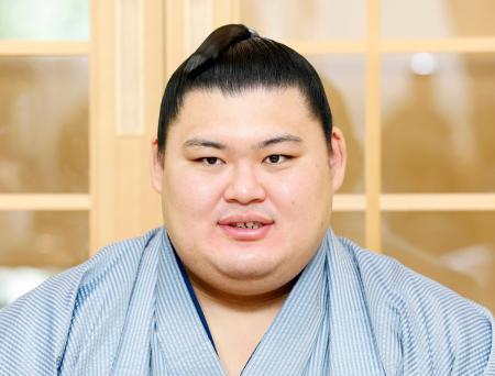 　横綱で初制覇した大相撲秋場所千秋楽から一夜明け、記者会見する大の里＝２９日、茨城県阿見町の二所ノ関部屋