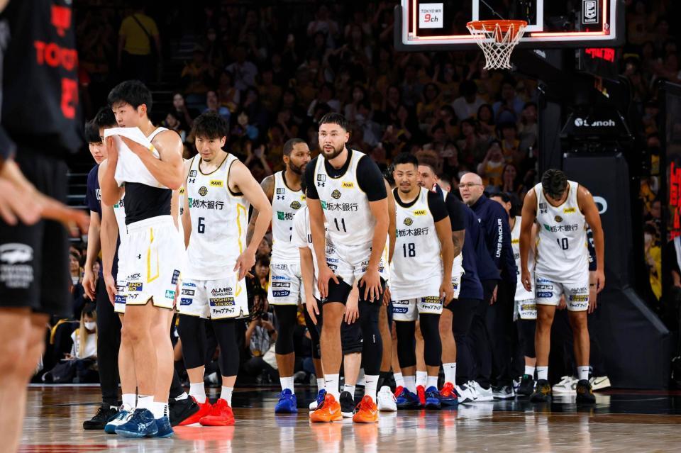 　開幕戦でＡ東京に勝利した宇都宮の選手たち