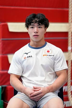 　取材に応じる岡慎之助＝味の素ナショナルトレーニングセンター