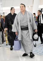 　ロンドン公演に向かう竜電