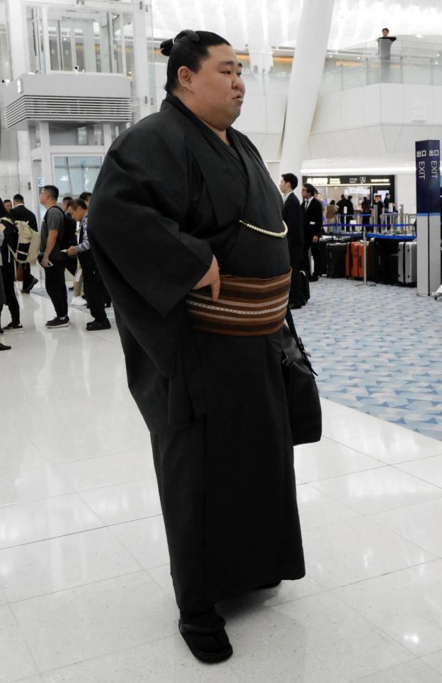 　ロンドン公演に向かう正代