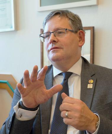 「ろう者に開かれた日本へ」　デフリンピック東京大会を契機に