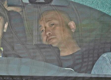 　警視庁新宿署に入る、大相撲の元力士若麒麟の鈴川真一容疑者
