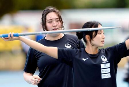 北口榛花　中高生へお願い「やり投げ」やって　川崎市で中高生３５人を対象にやり投げ教室を開催