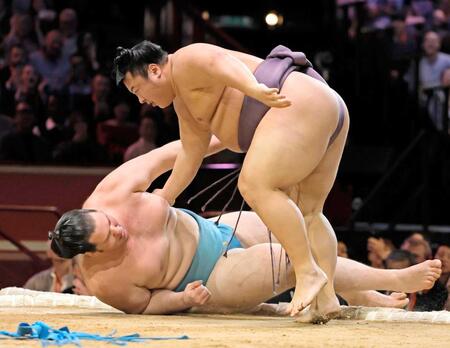 　獅司（下）を破る翔猿