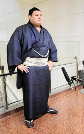 　大相撲ロンドン公演から帰国し、取材に応じる大の里