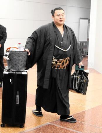 　大相撲ロンドン公演から帰国した翔猿
