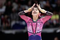 　世界選手権女子種目別の床運動で優勝した杉原愛子（共同）