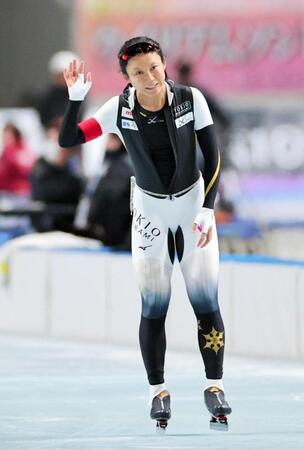 高木美帆が女子1000メートル9連覇! レース内容には反省「笑顔と苦笑いと、っていう感じ」「世界と戦うとなると」