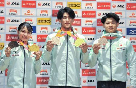 ３連覇の橋本「一番と強い思い」　世界体操男子個人総合