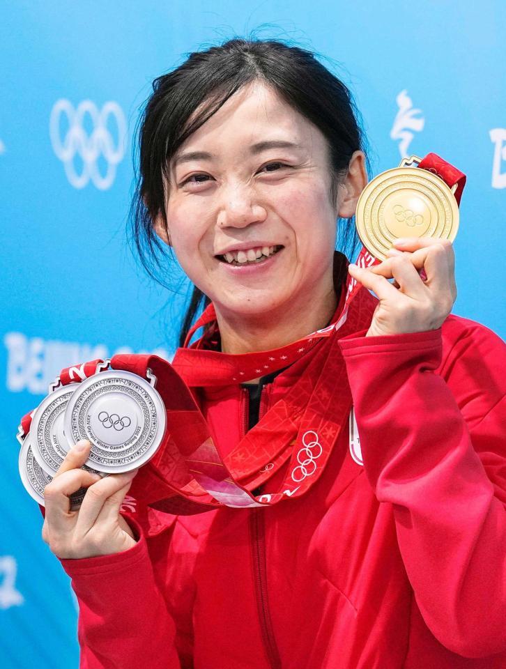 　北京五輪で金１銀３を獲得した高木美帆＝２０２２年（共同）