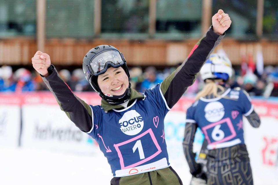　スノーボード世界選手権女子パラレル回転で初制覇した＝３月
