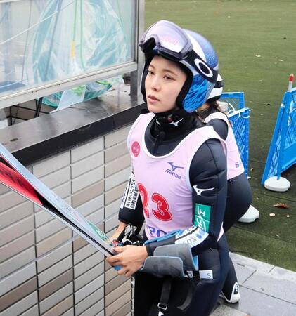 　公式練習を行った高梨沙羅