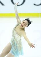 　女子ＳＰで演技をする山下真瑚（撮影・中田匡峻）