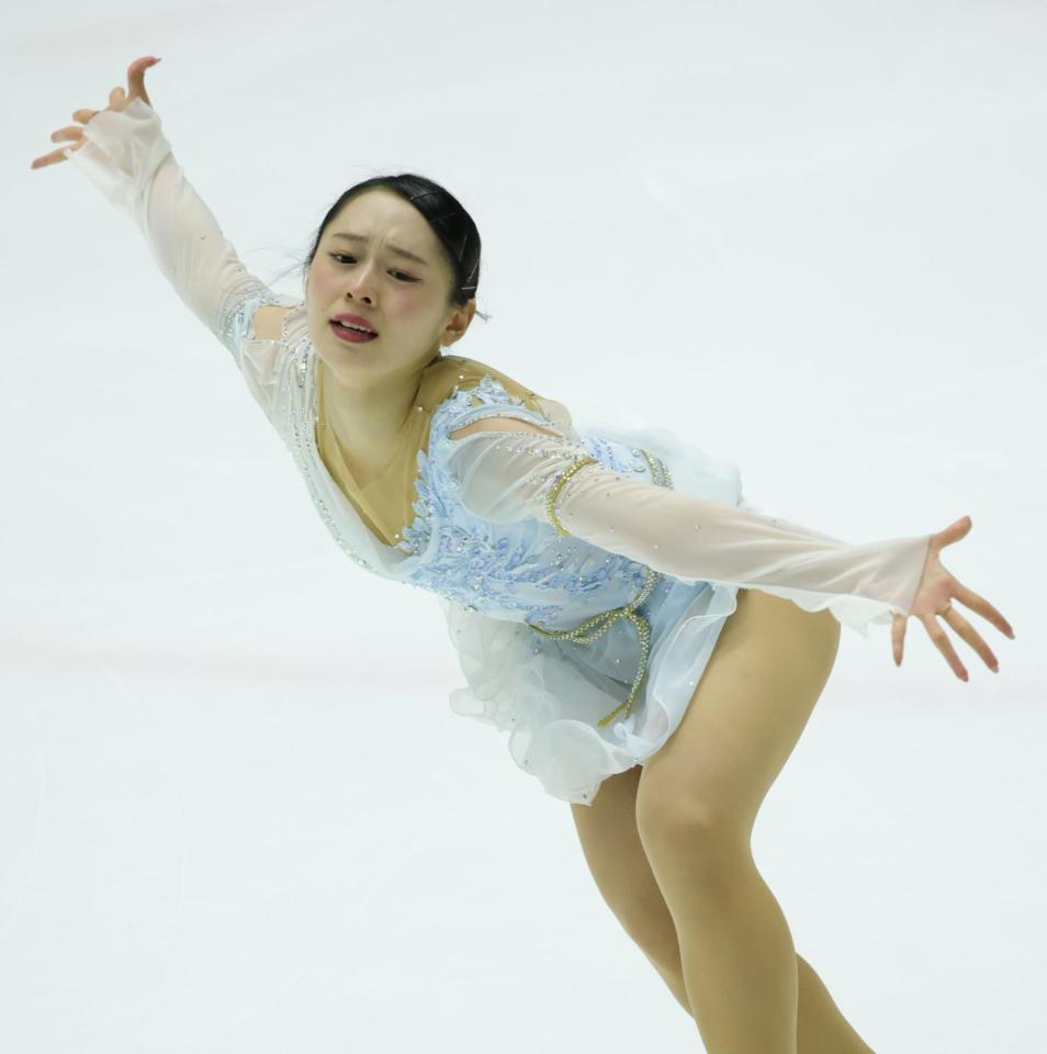 　華麗な演技を見せる三宅咲綺（撮影・坂部計介）