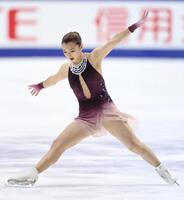 　女子フリーで演技をする坂本花織（撮影・中田匡峻）