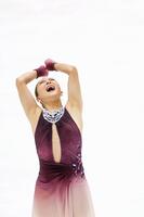 　女子フリーの演技を終え、ガッツポーズする坂本花織