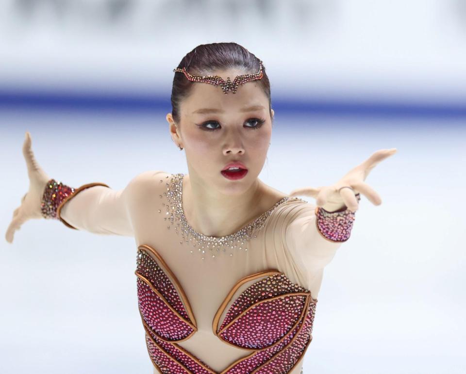 　女子フリーで演技をする樋口新葉（撮影・中田匡峻）