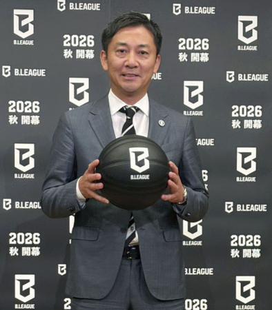 バスケ暴言や差別発言の抑止へ　Ｂリーグ審判員が集音マイク装着