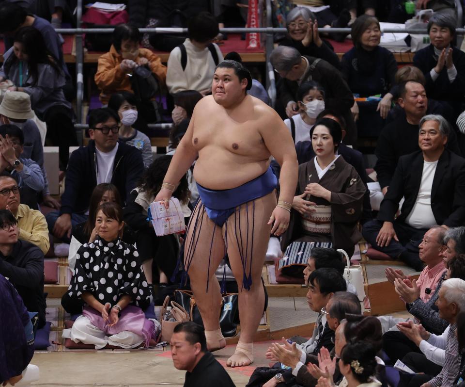 　欧勝馬を下し懸賞金を手に引き揚げる大の里