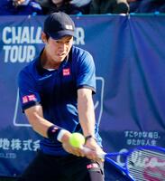 　復帰戦でプレーする錦織圭