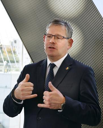 先端技術「素晴らしい」　デフ組織会長、都内視察