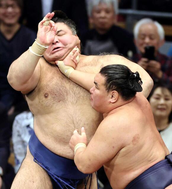 豊昇龍 鬼迫10勝 高安と壮絶張り合い！駄目押し怒られた「熱くなって